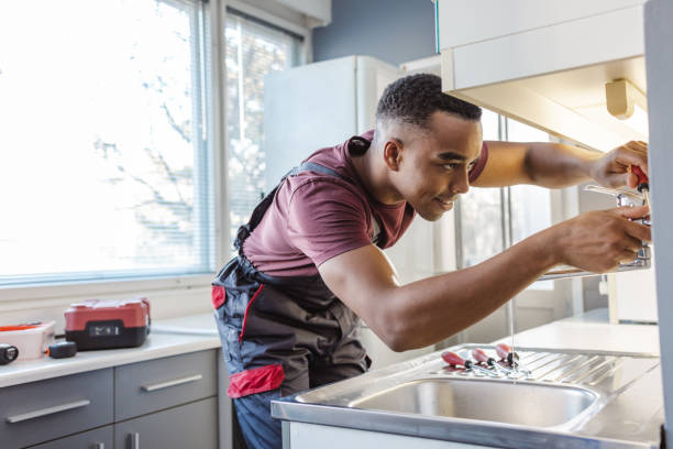 Best Emergency Plumber  in Middlefield, OH